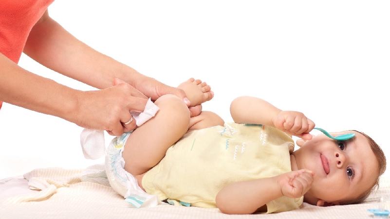 Home-Remedies-to-Cure-Loose-Motions-in-Babies-baby-FI